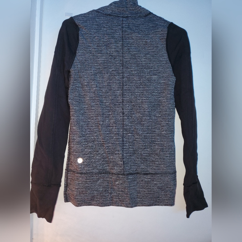 Lululemon Jacket - Picture 6 of 7